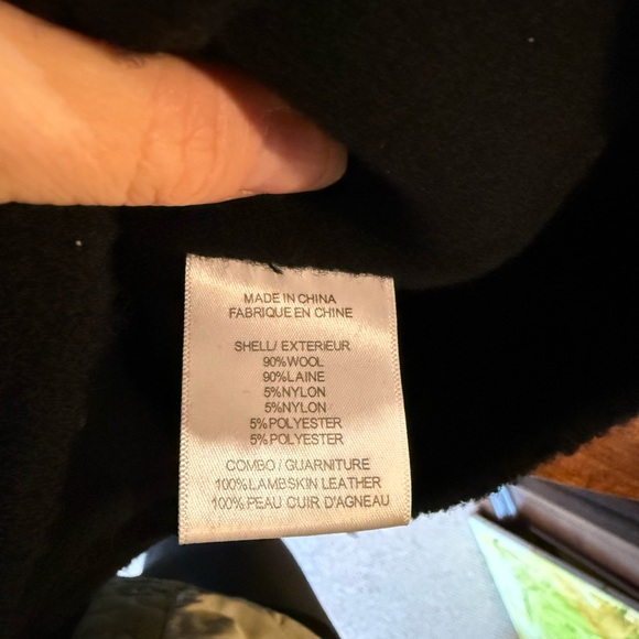 Theory Black Wool and Leather Mini Skirt Size 4 with mink pockets - Picture 9 of 9